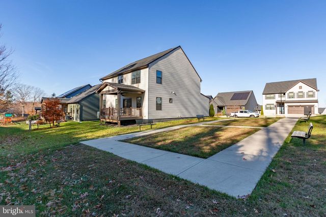 1112 CITY VIEW LN, Fredericksburg, VA 22401