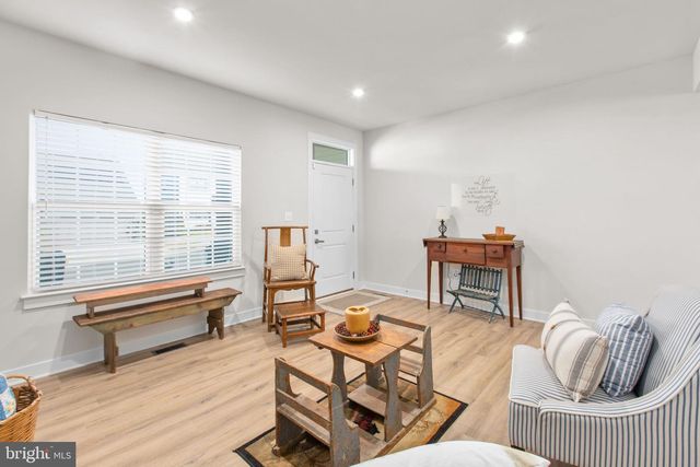 1112 CITY VIEW LN, Fredericksburg, VA 22401