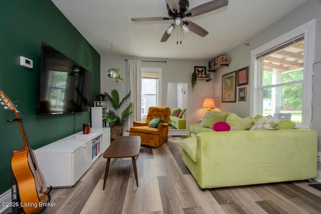 4941 Graston Ave, Louisville, KY 40216