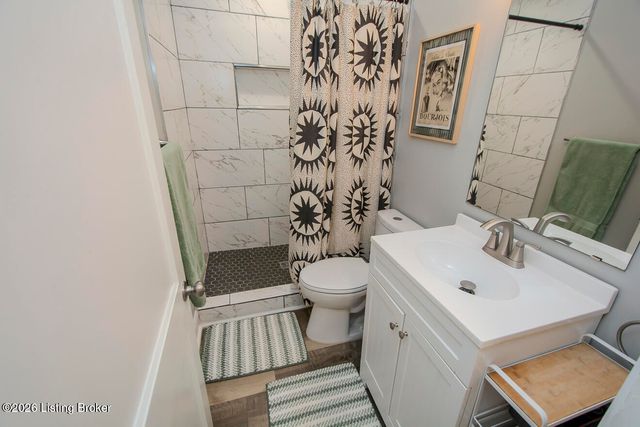 4941 Graston Ave, Louisville, KY 40216