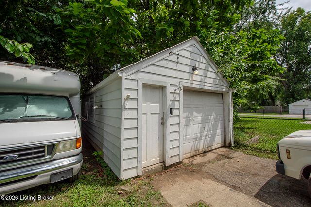 4941 Graston Ave, Louisville, KY 40216