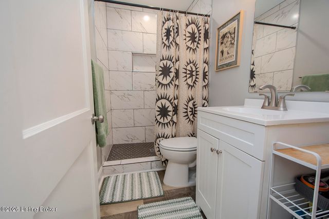 4941 Graston Ave, Louisville, KY 40216