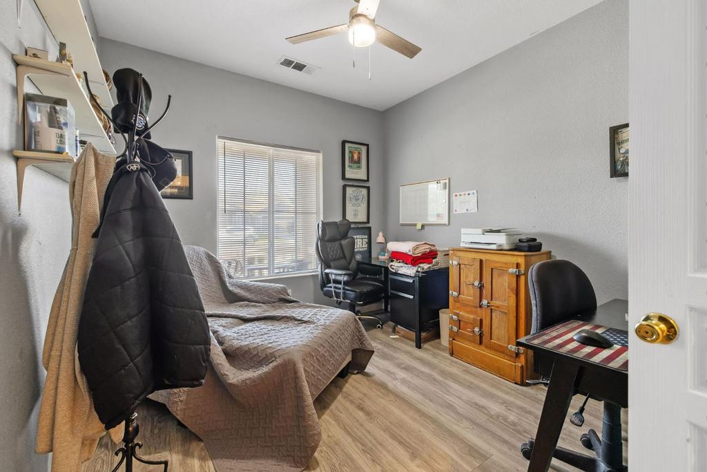 Image 26 of property listing at 1963 W Merritt Street, Hanford, CA 93230