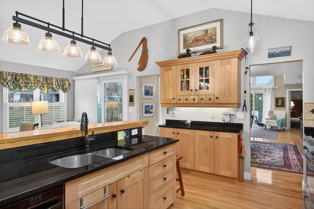 100 Holbeck Corner 100, Plymouth, MA 02360