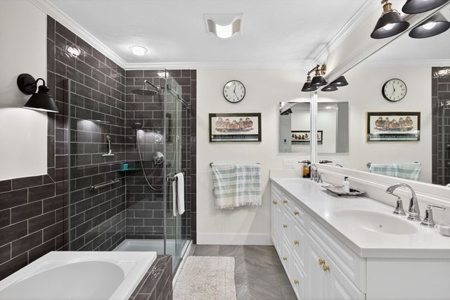 100 Holbeck Corner 100, Plymouth, MA 02360