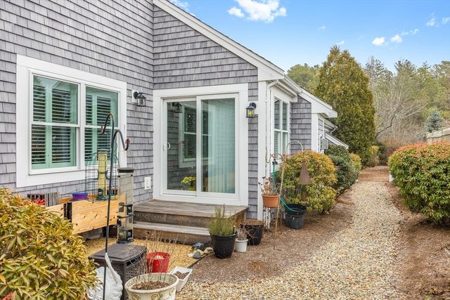 100 Holbeck Corner 100, Plymouth, MA 02360