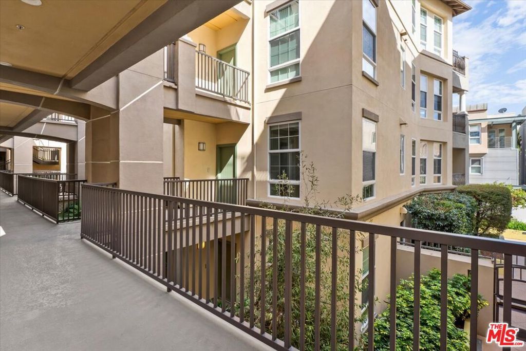 Image 18 of property listing at 13020 Pacific 203, Playa Vista, CA 90094