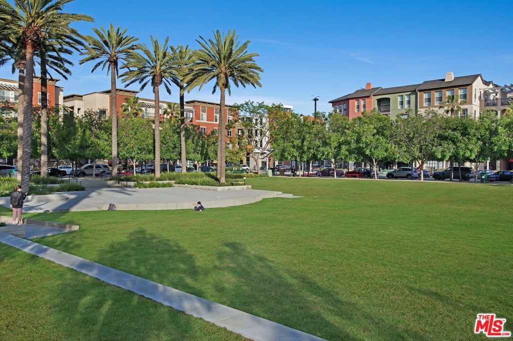 Image 31 of property listing at 13020 Pacific 203, Playa Vista, CA 90094
