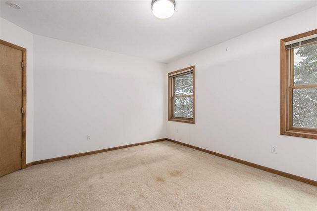 2314 S Highland View Circle, Grand Rapids, MI 49506