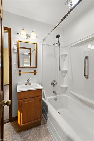 8 Rodgers PL, Portsmouth, VA 23702
