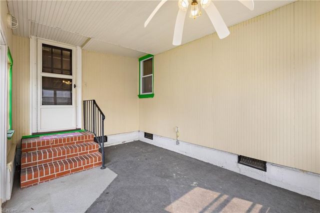 8 Rodgers PL, Portsmouth, VA 23702