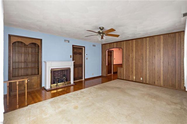 8 Rodgers PL, Portsmouth, VA 23702