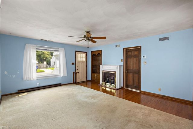 8 Rodgers PL, Portsmouth, VA 23702