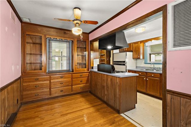 8 Rodgers PL, Portsmouth, VA 23702