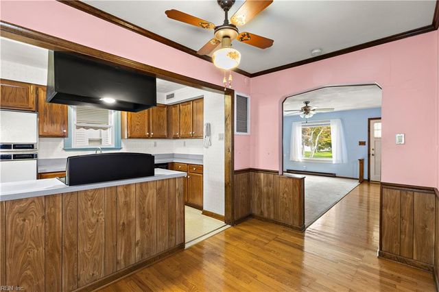 8 Rodgers PL, Portsmouth, VA 23702