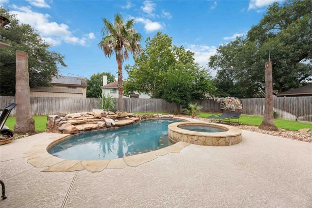 6319 Founding Drive, Katy, TX 77449