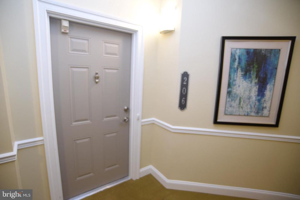 10275 FOUNTAIN CIR #206, Manassas, VA 20110