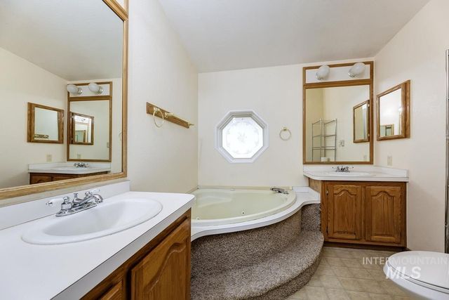 10131 Hwy 44, Middleton, ID 83644