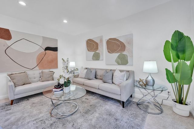 100E Middlefield Rd 3H, Mountain View, CA 94043
