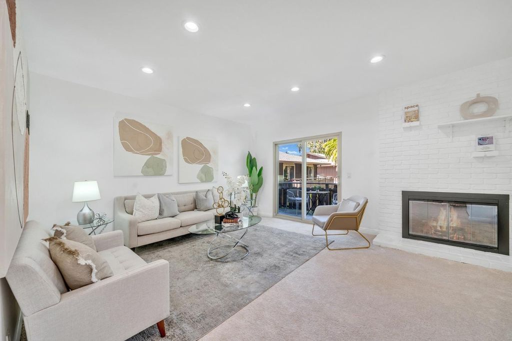 100E Middlefield Rd 3H, Mountain View, CA 94043