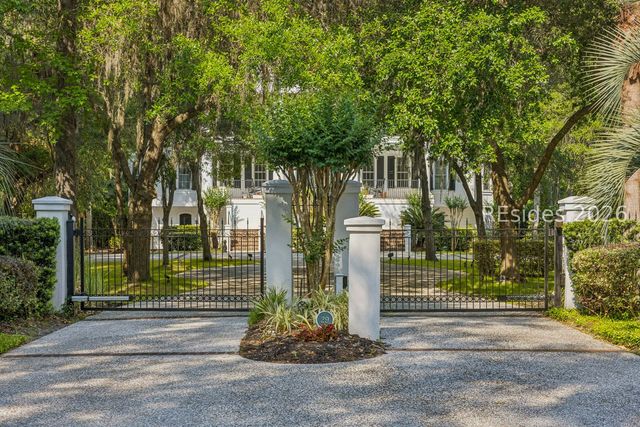 29 Oxford Dr, Hilton Head Island, SC 29928