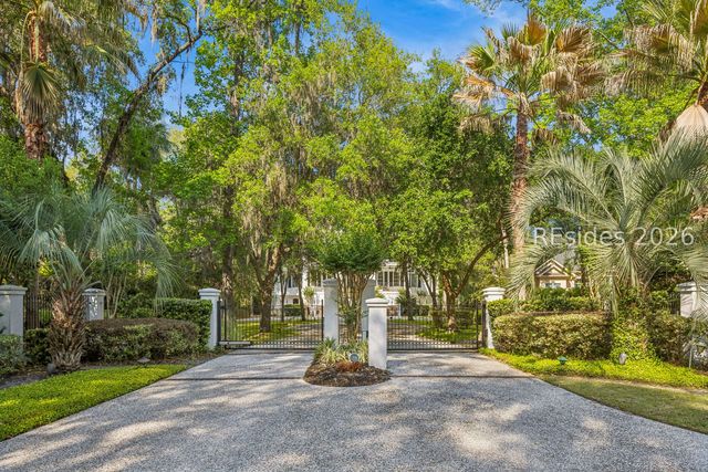 29 Oxford Dr, Hilton Head Island, SC 29928