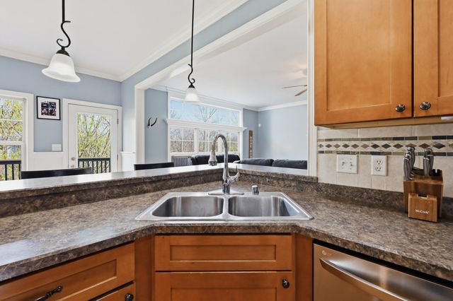 132 Drake Lane, Georgetown, KY 40324