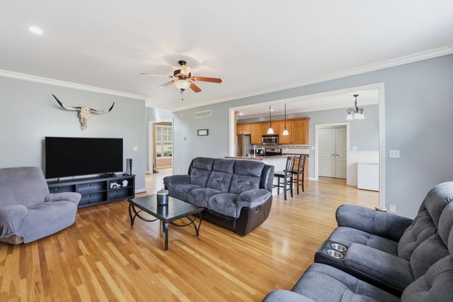 132 Drake Lane, Georgetown, KY 40324