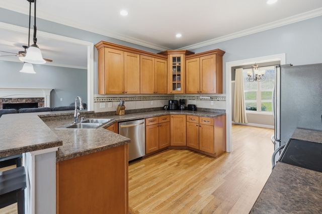 132 Drake Lane, Georgetown, KY 40324