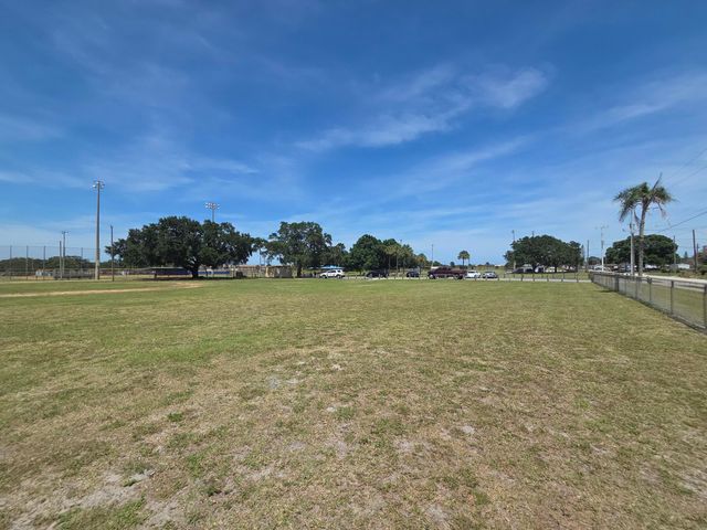 1219 Avenue M, Fort Pierce, FL 34950