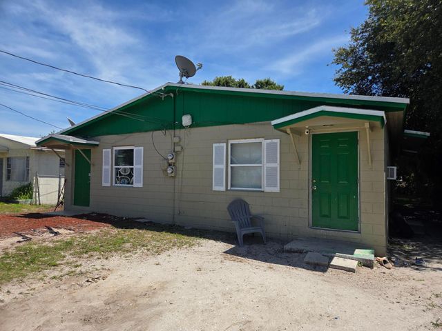 1219 Avenue M, Fort Pierce, FL 34950