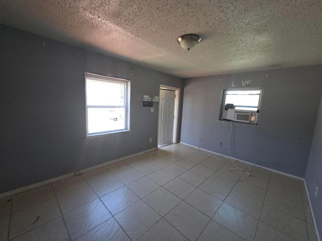 1219 Avenue M, Fort Pierce, FL 34950