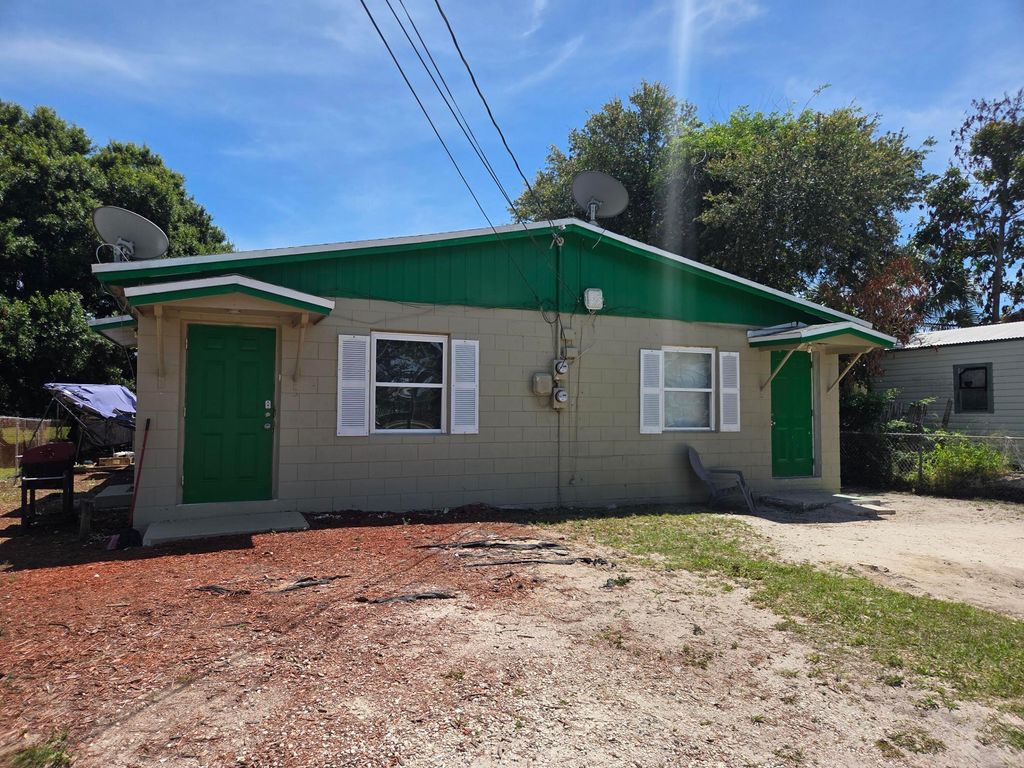 1219 Avenue M, Fort Pierce, FL 34950