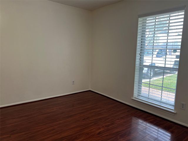 8831 Hendon Ln, Houston, TX 77036