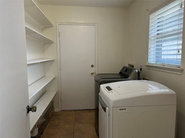 8831 Hendon Ln, Houston, TX 77036