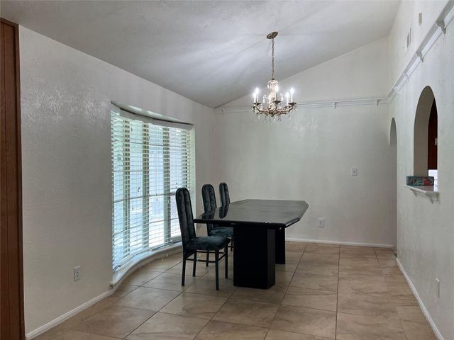8831 Hendon Ln, Houston, TX 77036