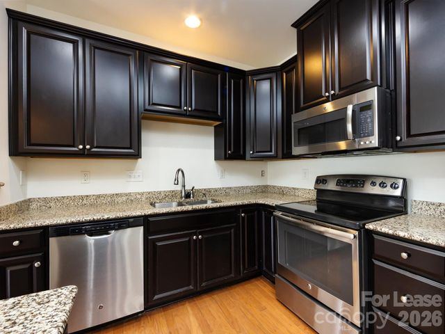 2436 Silverthorn Drive, Charlotte, NC 28273