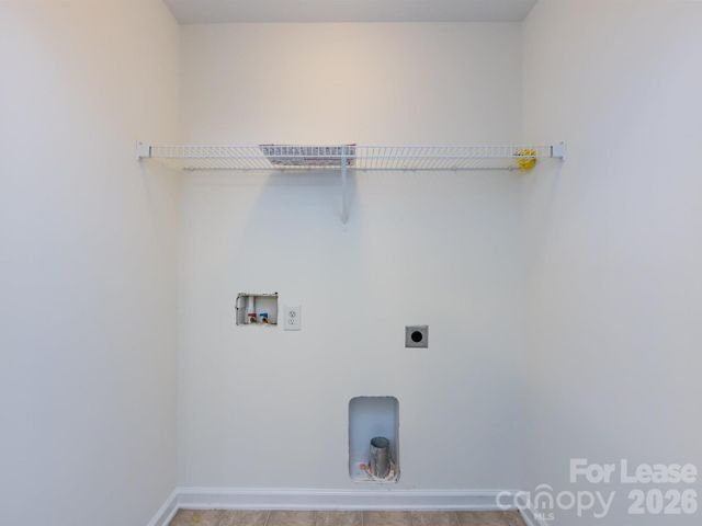 2436 Silverthorn Drive, Charlotte, NC 28273