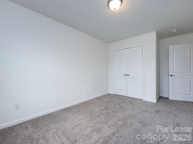 2436 Silverthorn Drive, Charlotte, NC 28273