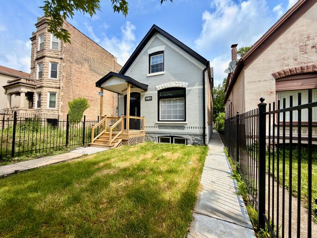 4326 W Washington Boulevard, Chicago, IL 60624