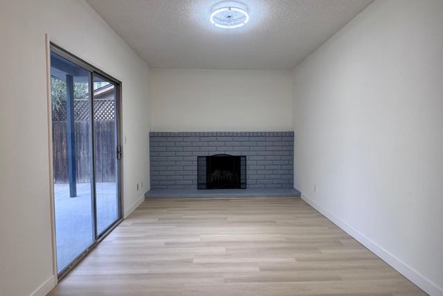 1478 E Magill Avenue, Fresno, CA 93710