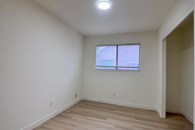 1478 E Magill Avenue, Fresno, CA 93710