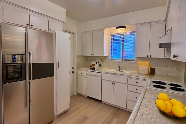 1478 E Magill Avenue, Fresno, CA 93710