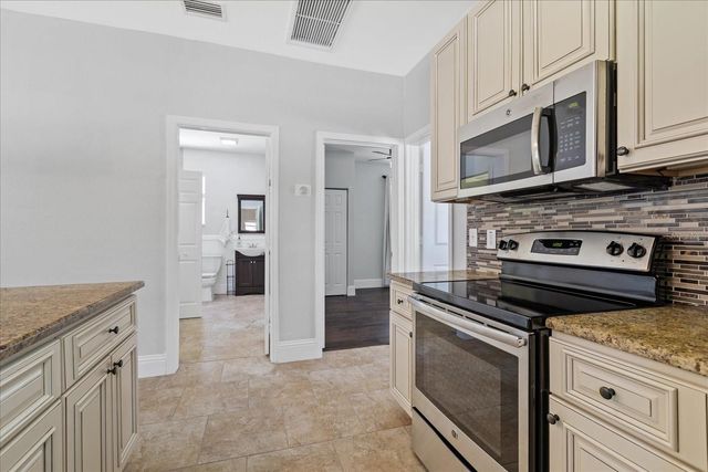 2916 N HIGHLAND AVENUE, Tampa, FL 33602