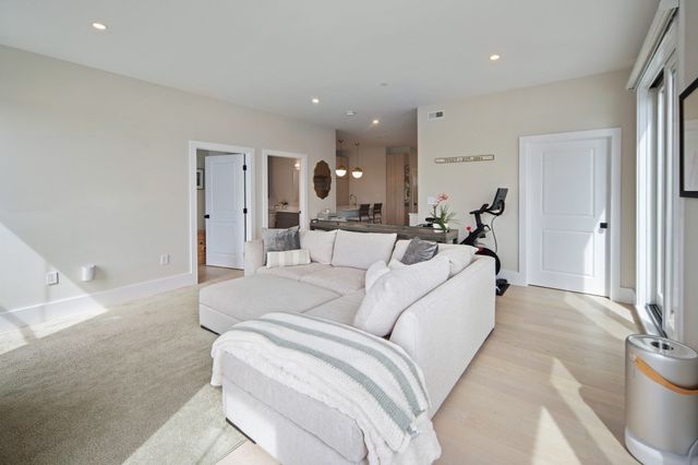 181 Coleridge St C, Boston, MA 02128