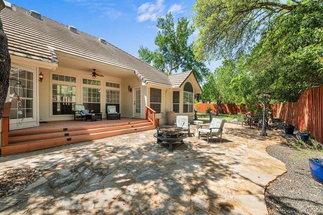 209 El Rio DR, Lakeway, TX 78734