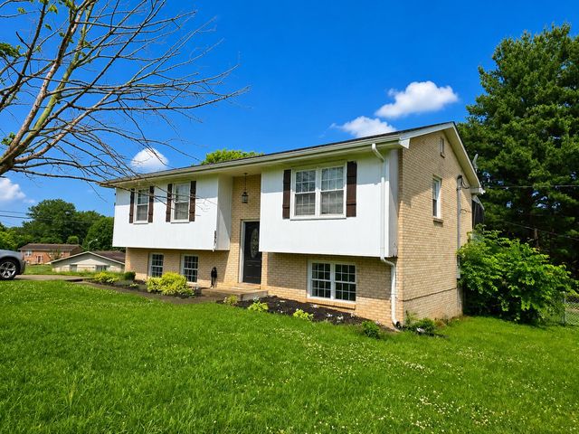 656 Magnolia Drive, Mt Sterling, KY 40353