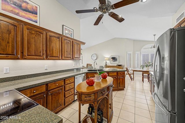 10910 E TWILIGHT Drive, Sun Lakes, AZ 85248