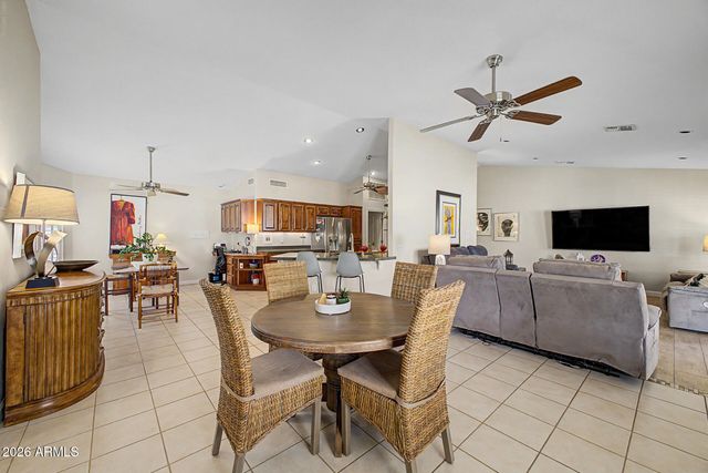10910 E TWILIGHT Drive, Sun Lakes, AZ 85248