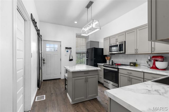 5007 Alabama Avenue, St Louis, MO 63111